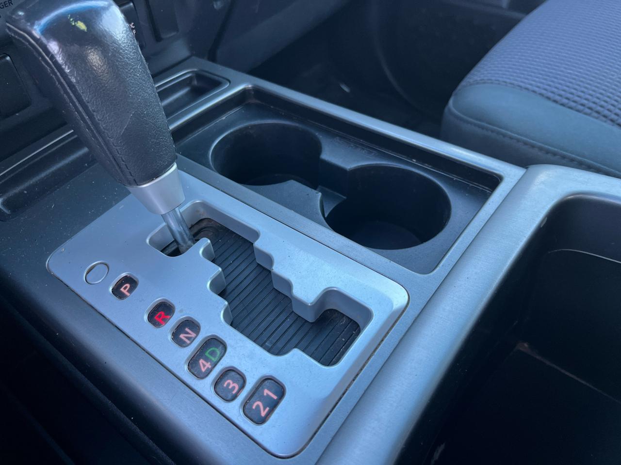 Nissan Titan LE Crew Cab 2WD SWB 2010