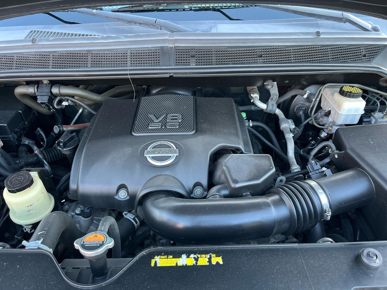 Nissan Titan LE Crew Cab 2WD SWB 2010