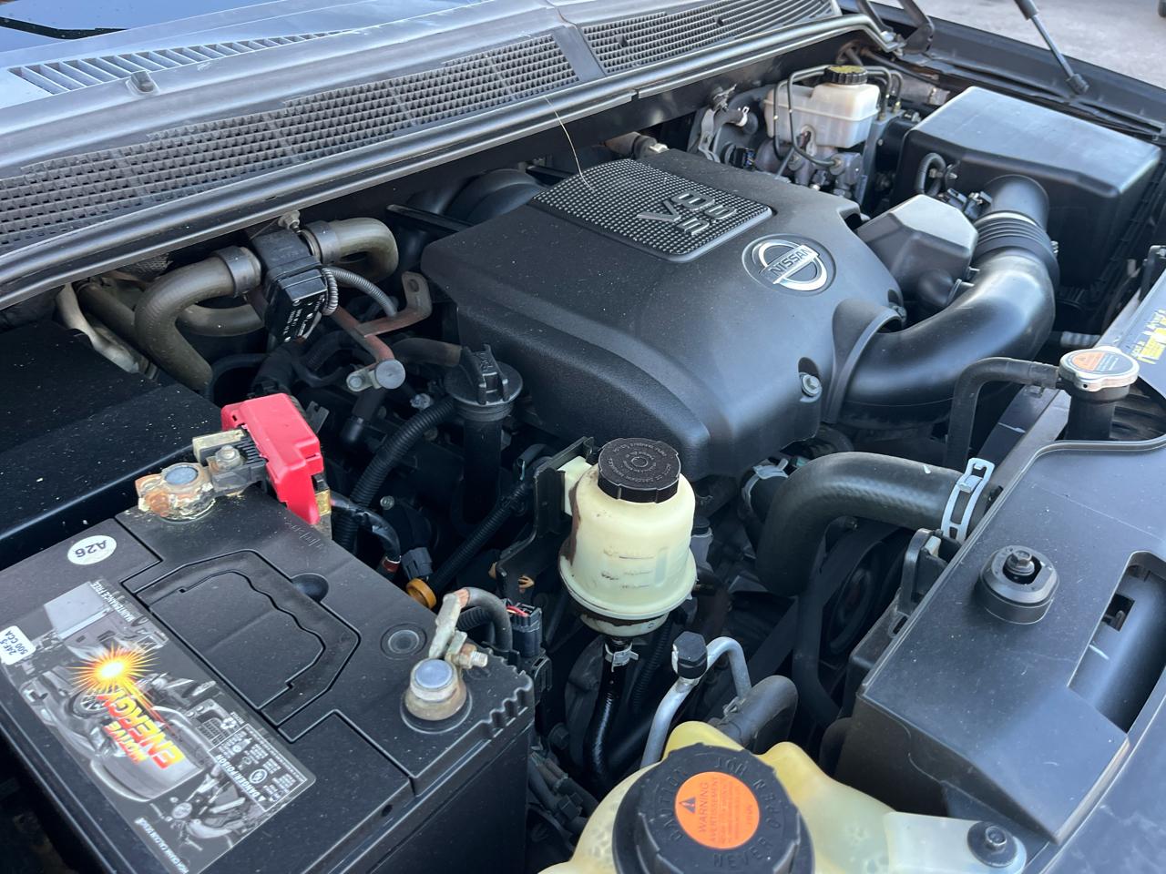 Nissan Titan LE Crew Cab 2WD SWB 2010