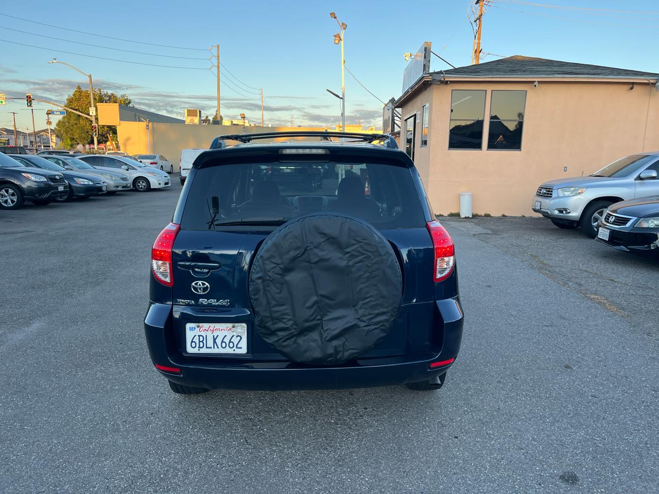 Toyota RAV4 Base I4 2WD 2007