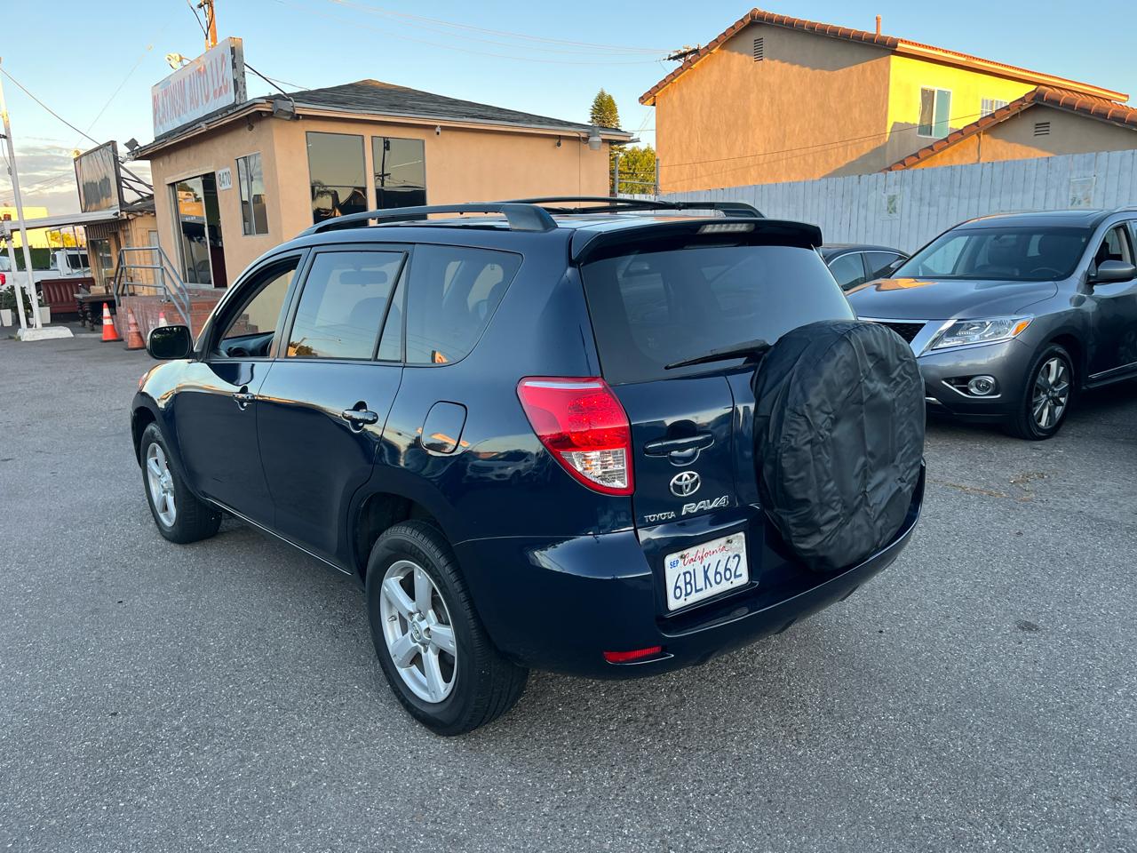 Toyota RAV4 Base I4 2WD 2007