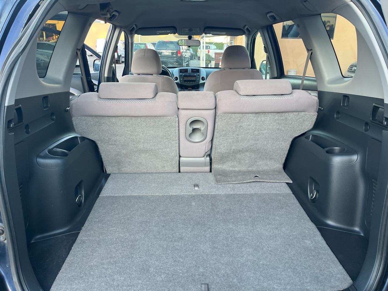 Toyota RAV4 Base I4 2WD 2007