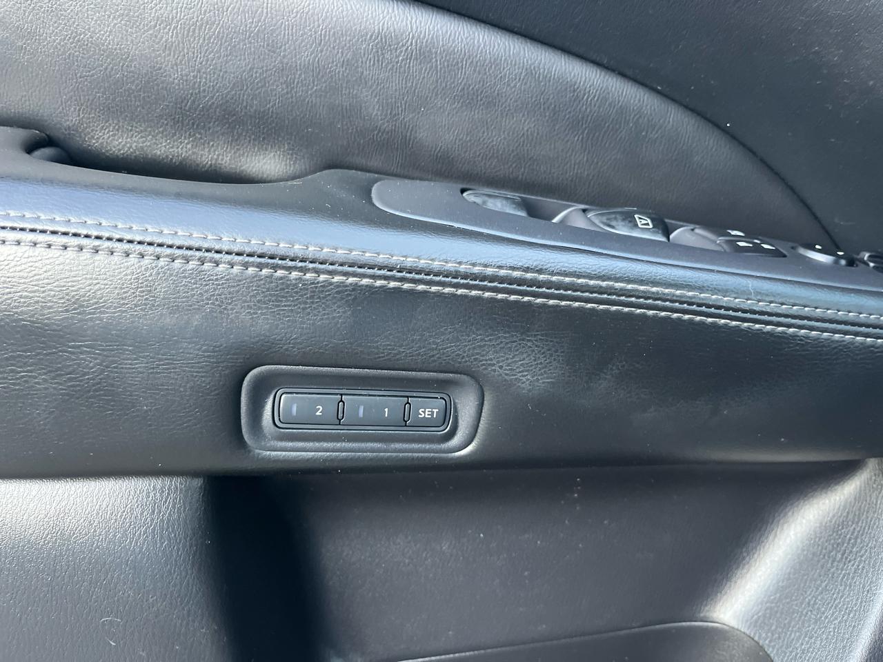 Nissan Pathfinder SV 2WD 2015