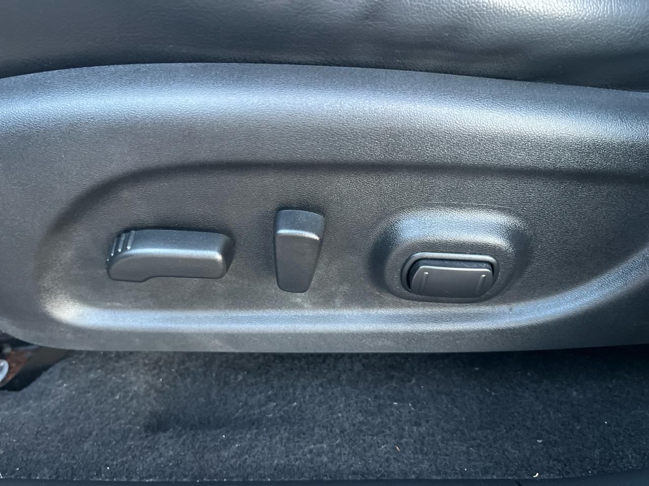 Nissan Pathfinder SV 2WD 2015