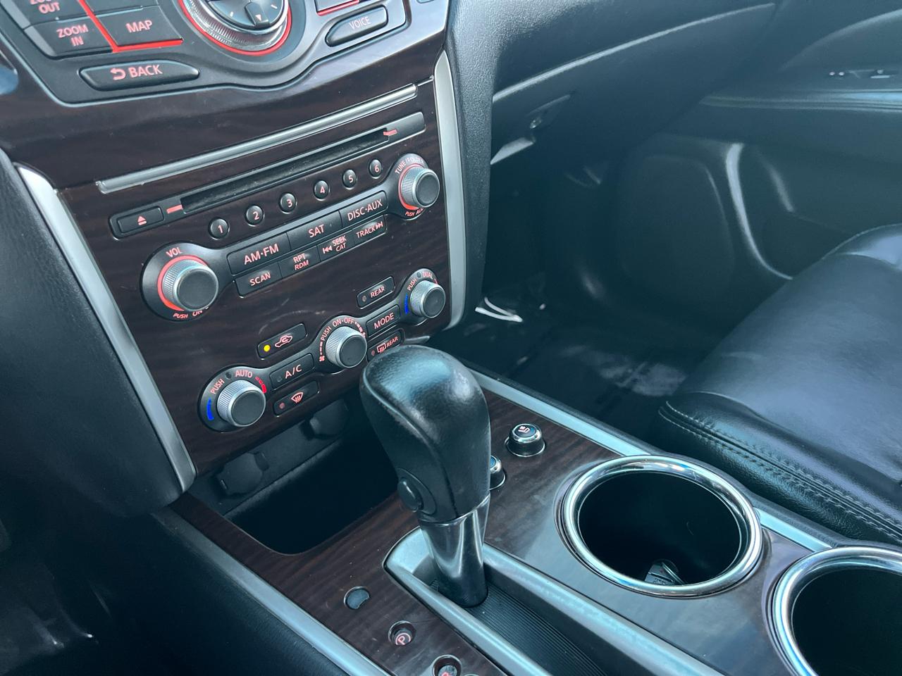 Nissan Pathfinder SV 2WD 2015