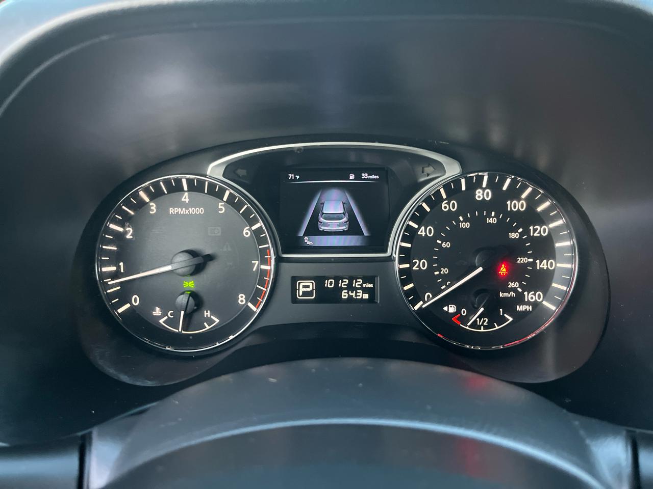 Nissan Pathfinder SV 2WD 2015