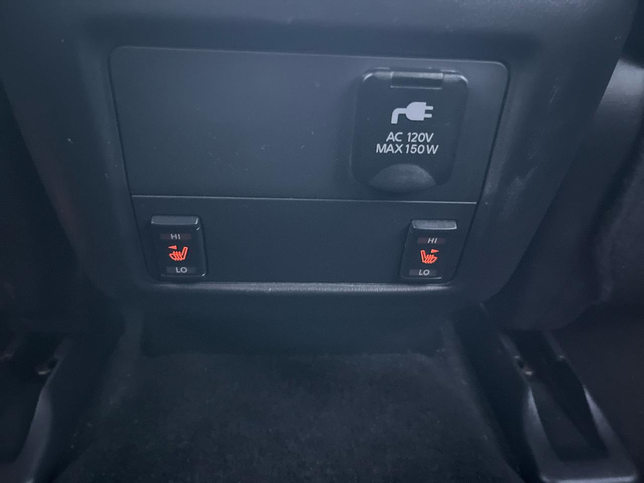 Nissan Pathfinder SV 2WD 2015