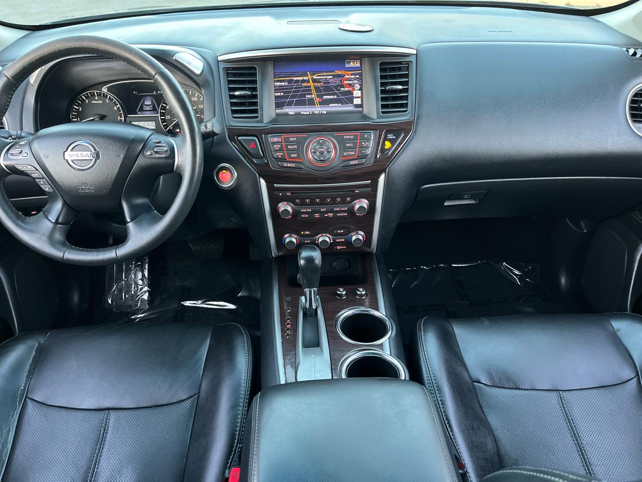 Nissan Pathfinder SV 2WD 2015