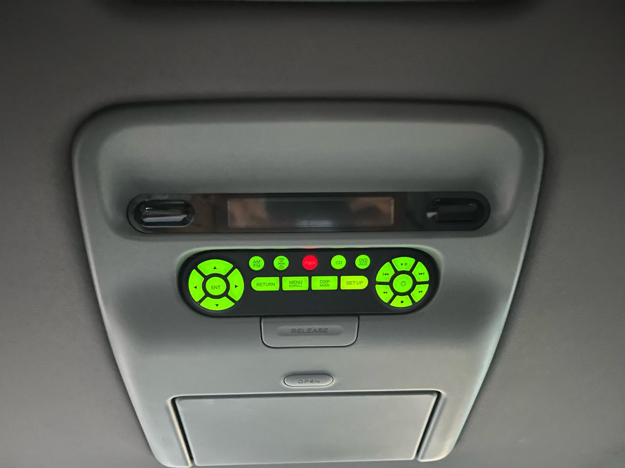 Honda Pilot Touring 2WD 5-Spd AT with DVD 2011