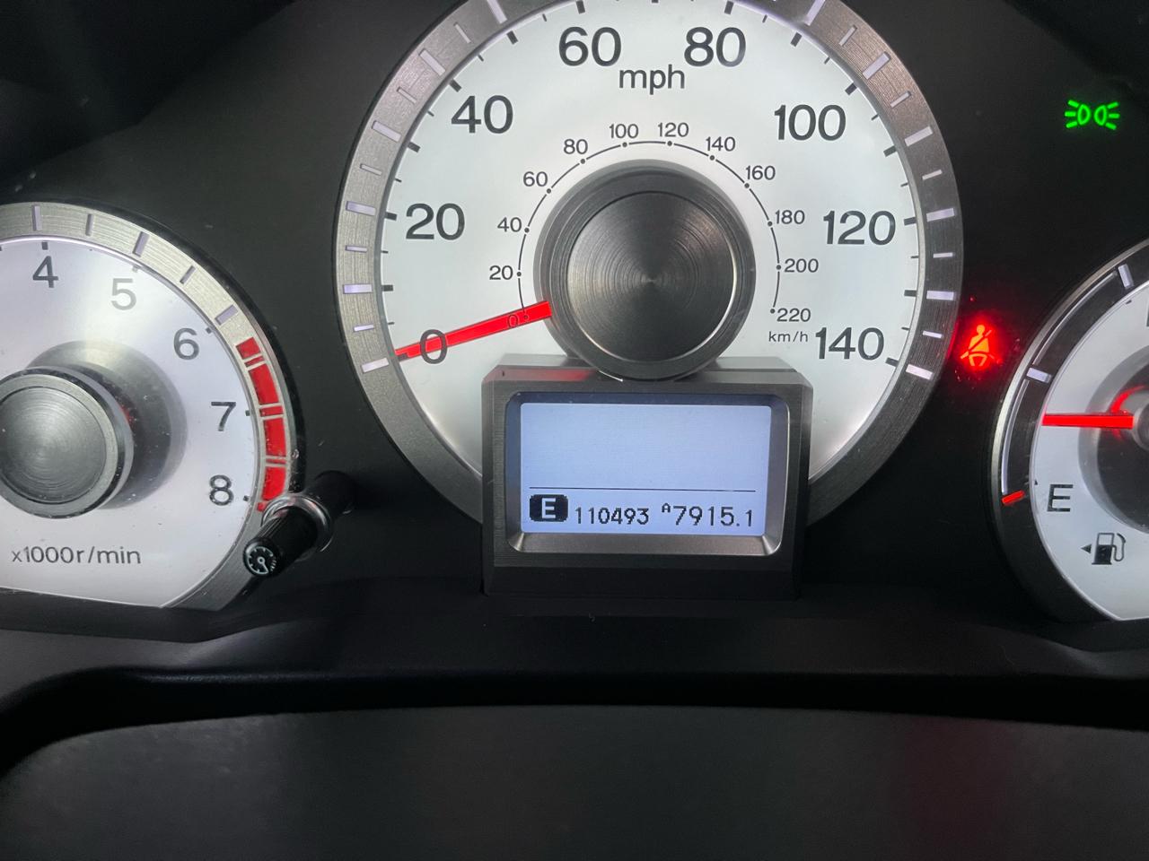 Honda Pilot Touring 2WD 5-Spd AT with DVD 2011