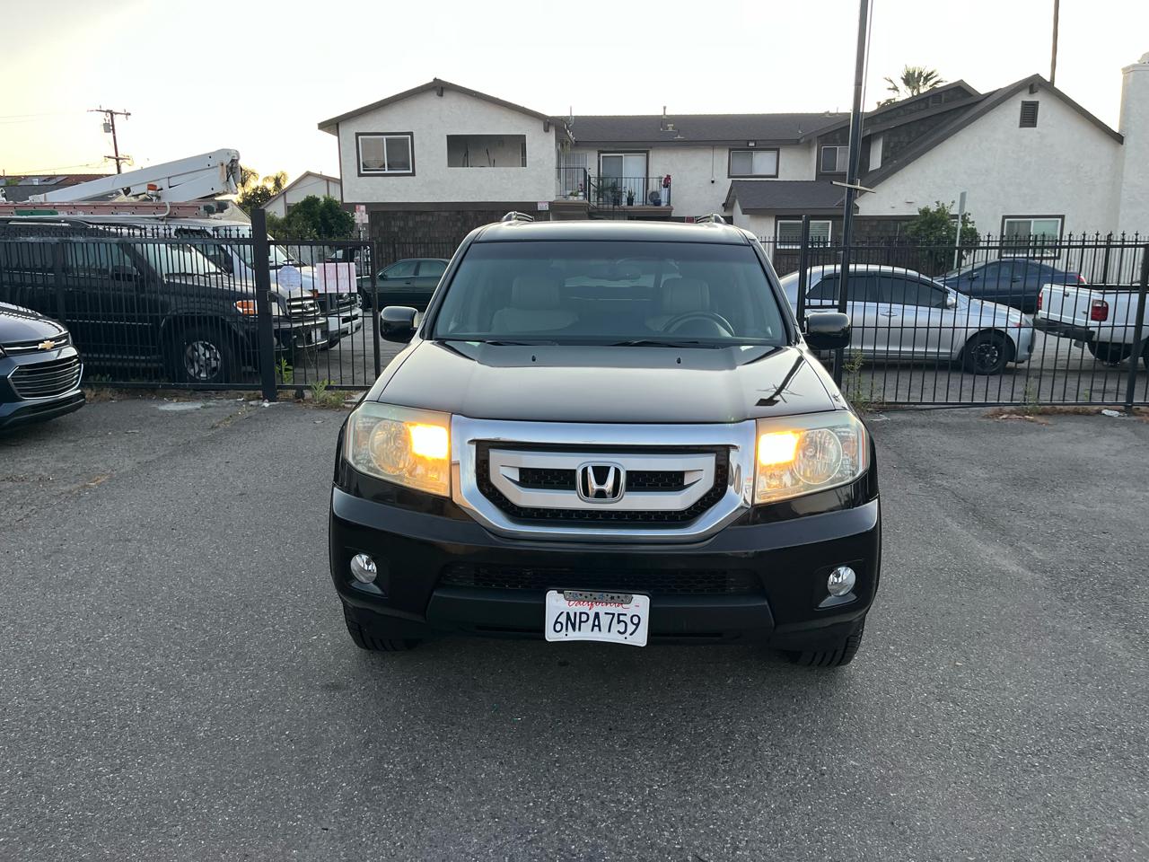 Honda Pilot Touring 2WD 5-Spd AT with DVD 2011