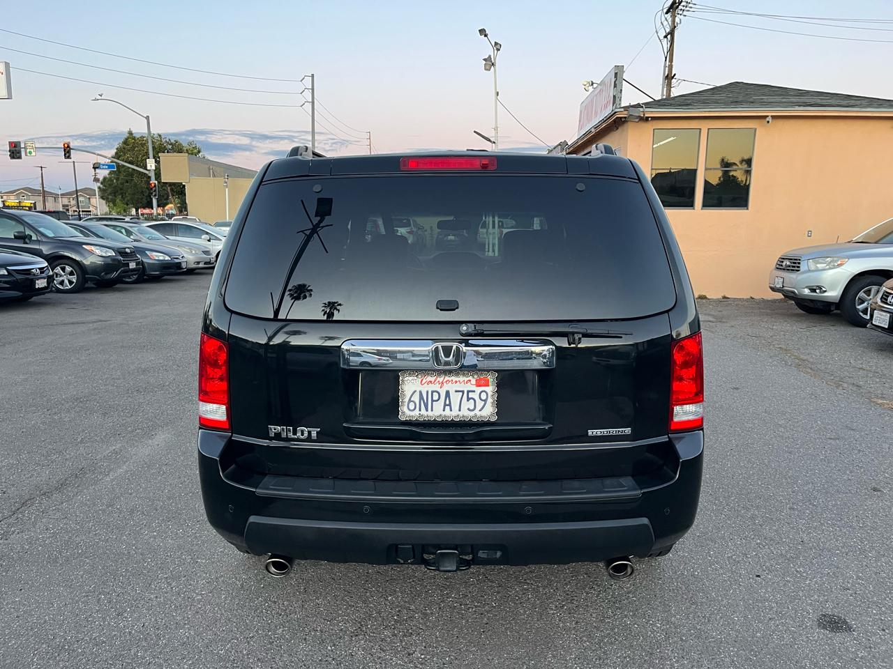 Honda Pilot Touring 2WD 5-Spd AT with DVD 2011