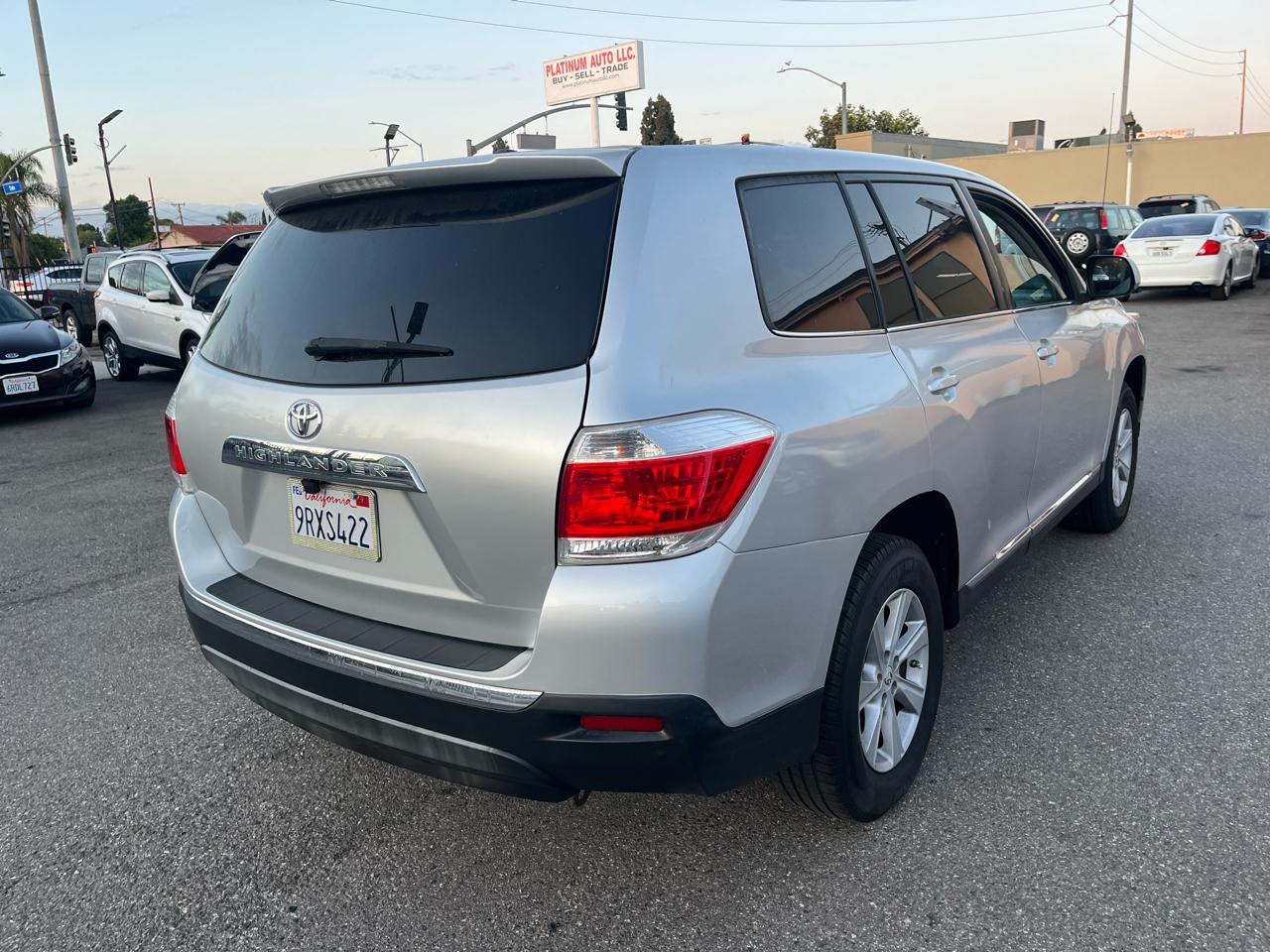 Toyota Highlander Base 2WD I4 2012