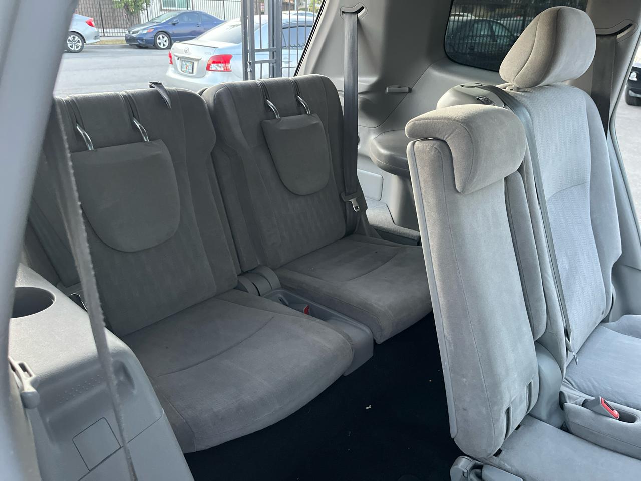 Toyota Highlander Base 2WD I4 2012