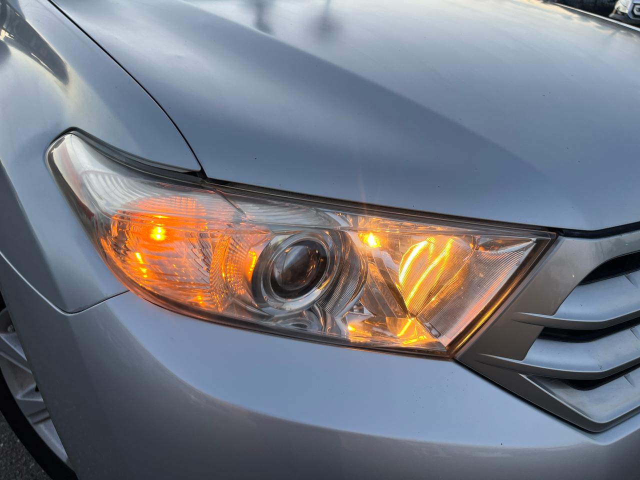 Toyota Highlander Base 2WD I4 2012