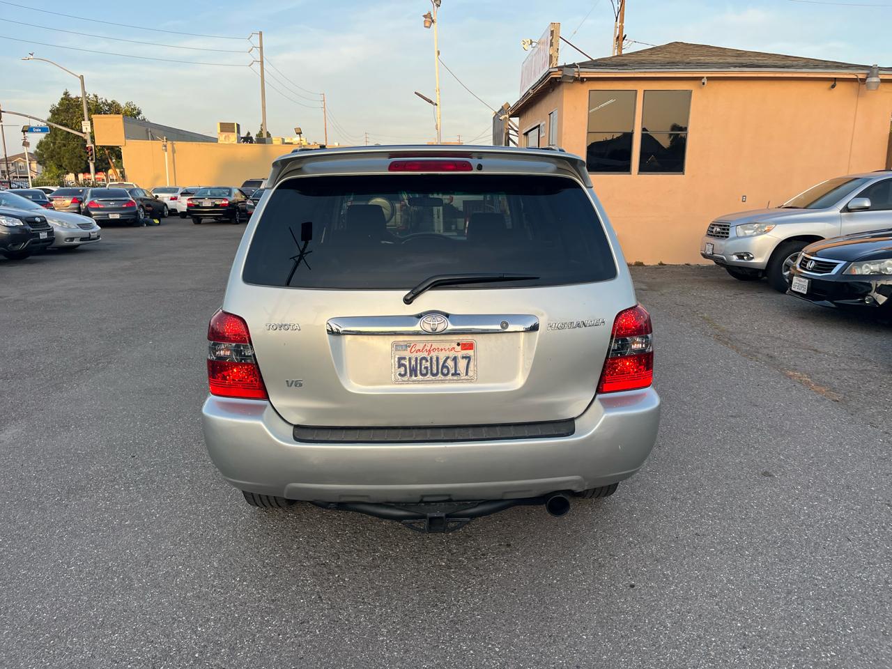 Toyota Highlander Limited V6 2WD 2006