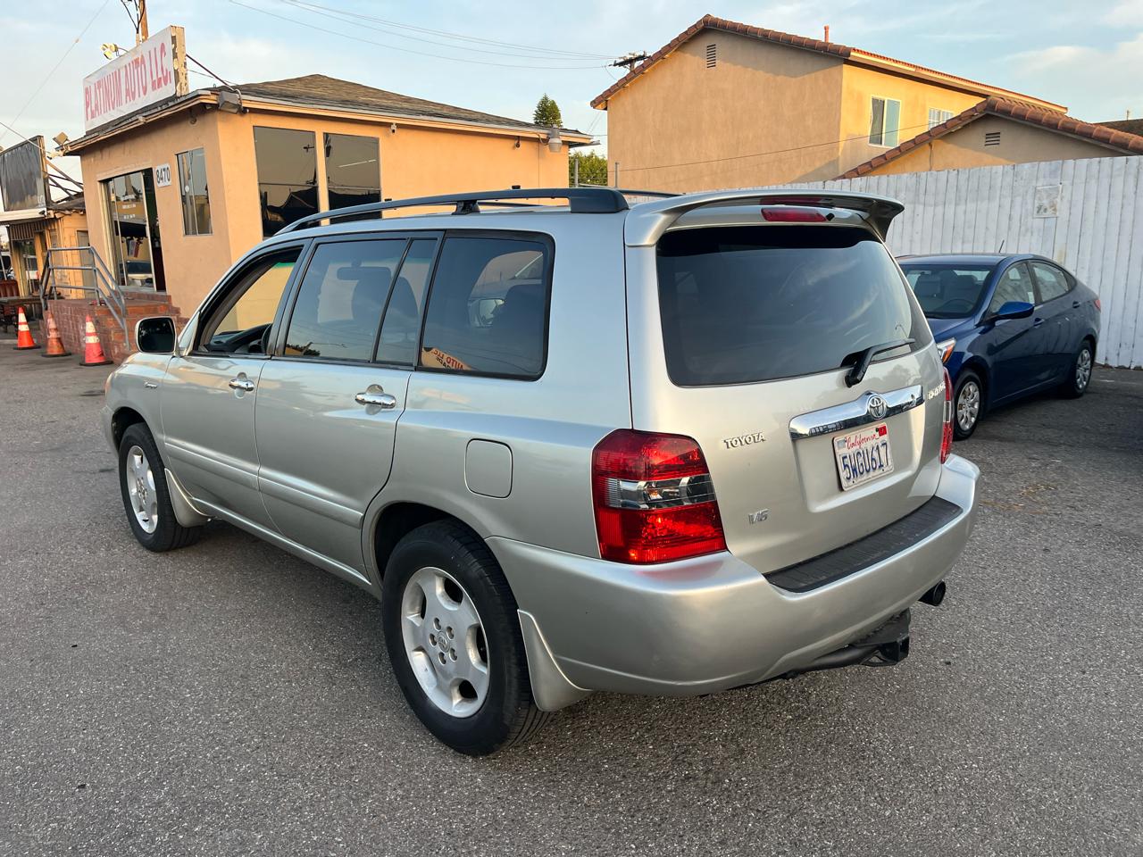 Toyota Highlander Limited V6 2WD 2006