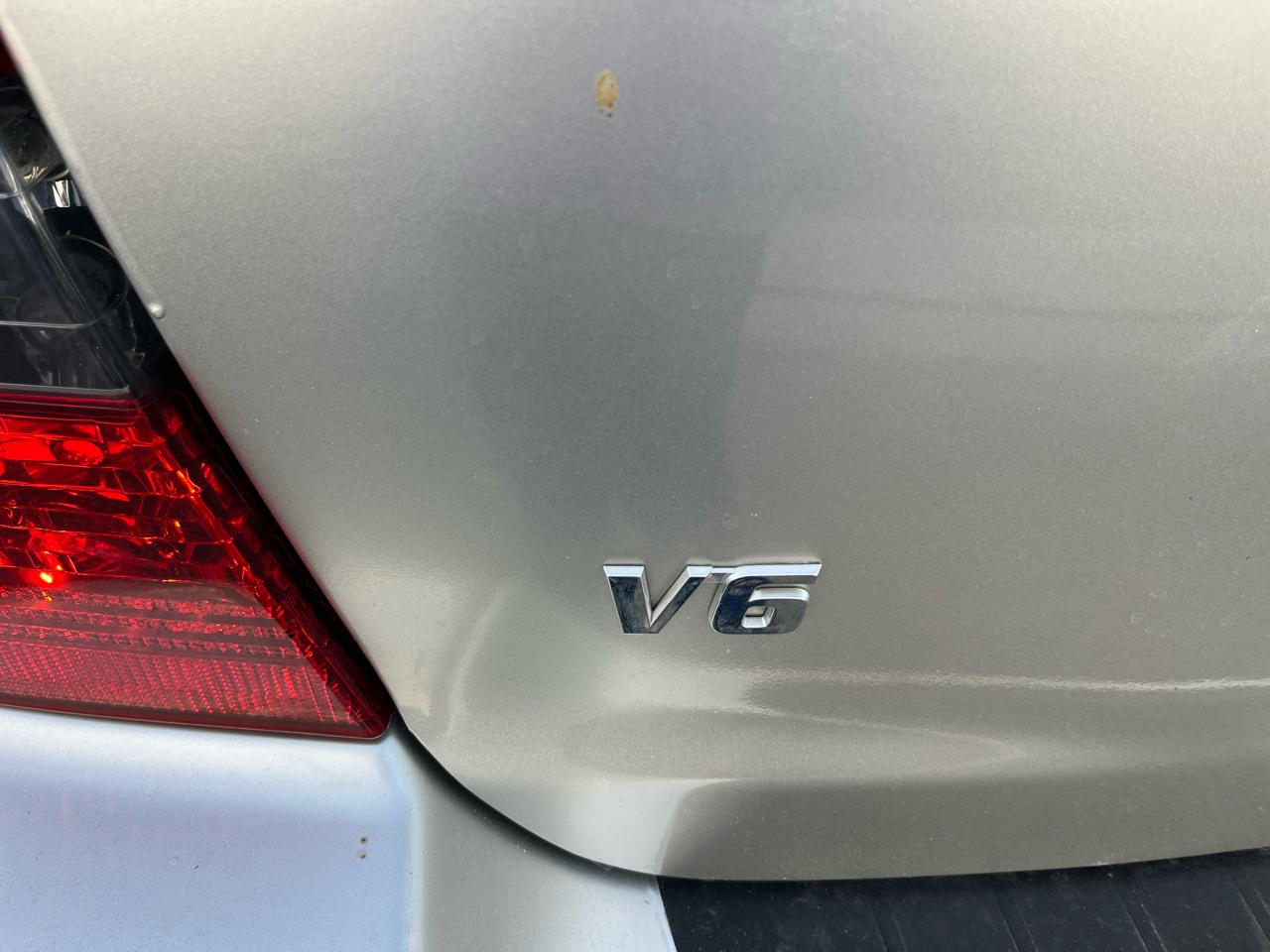 Toyota Highlander Limited V6 2WD 2006