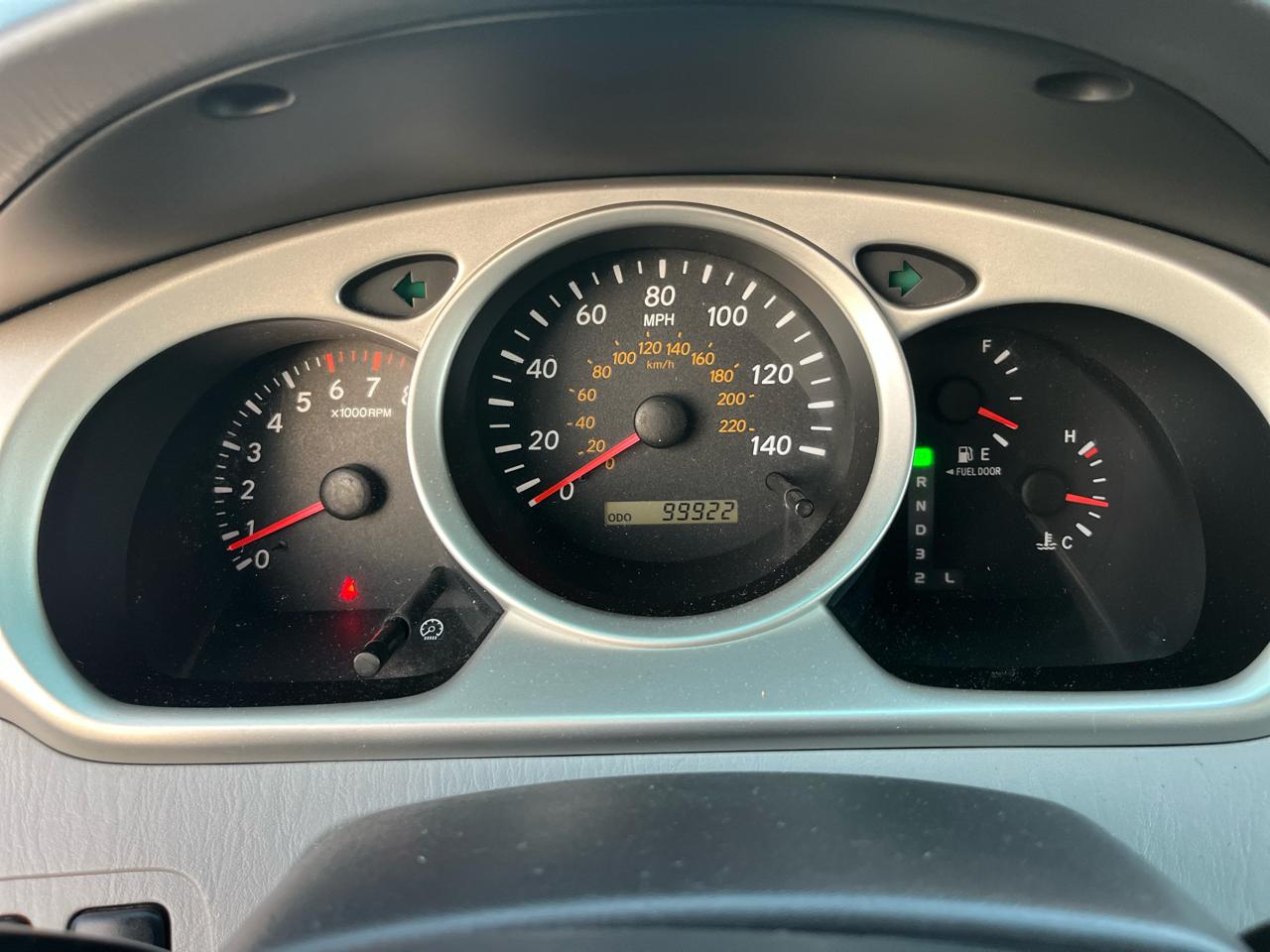 Toyota Highlander Limited V6 2WD 2006