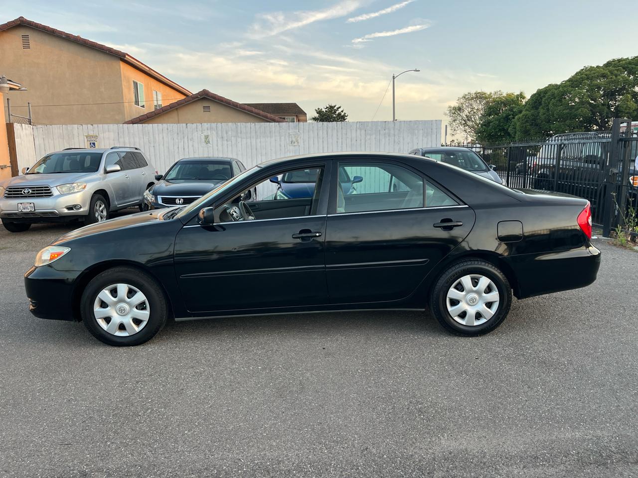 Toyota Camry Standard 2004