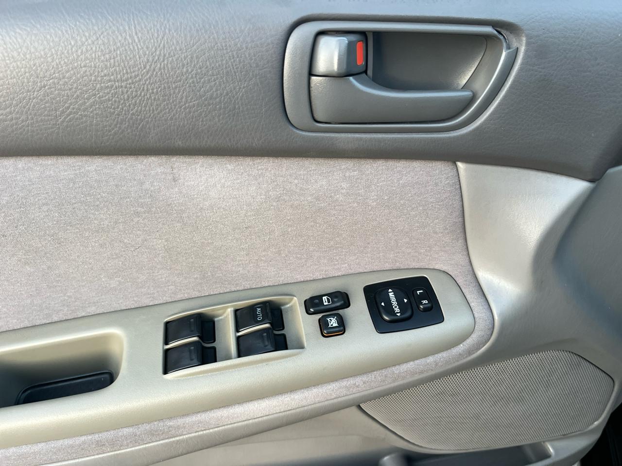 Toyota Camry Standard 2004