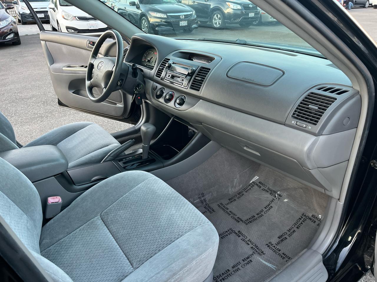Toyota Camry Standard 2004