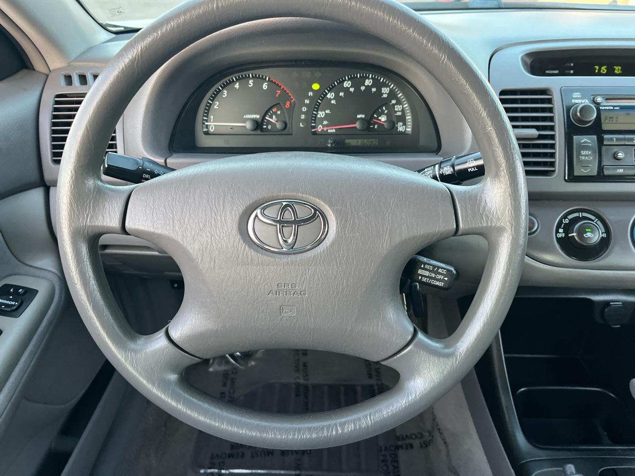 Toyota Camry Standard 2004