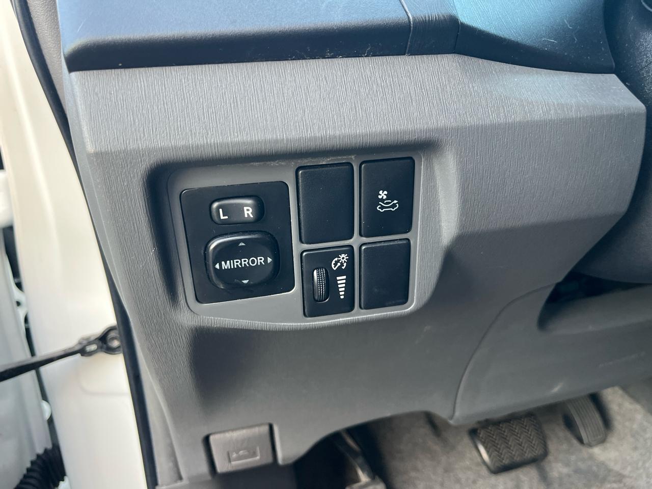 Toyota Prius Prius V 2010