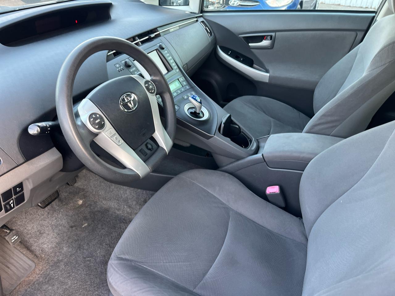 Toyota Prius Prius V 2010