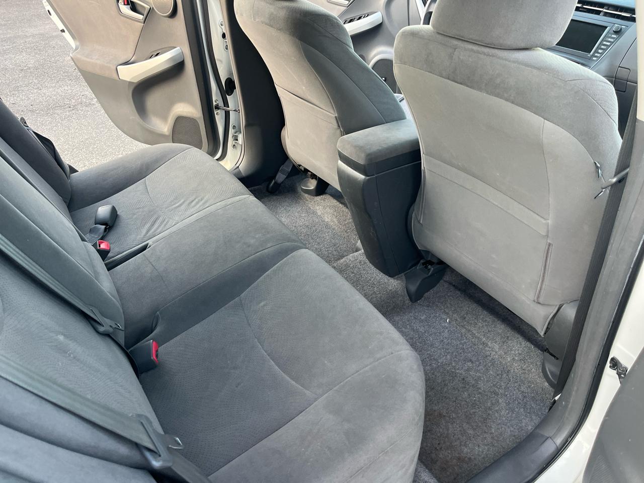 Toyota Prius Prius V 2010