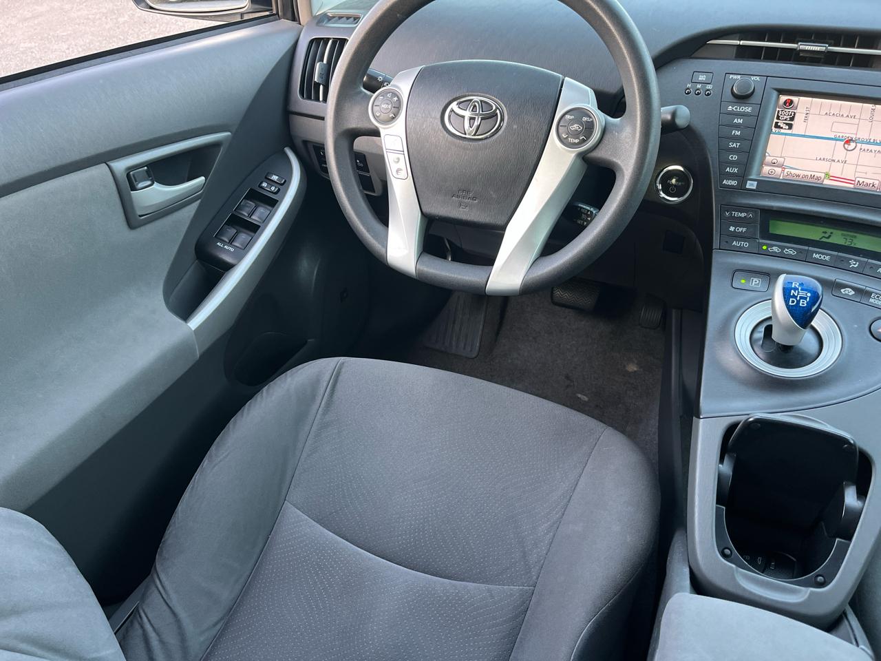 Toyota Prius Prius V 2010