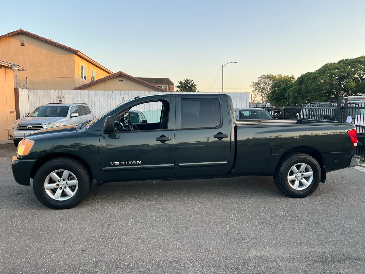 Nissan Titan LE Crew Cab 2WD LWB 2008