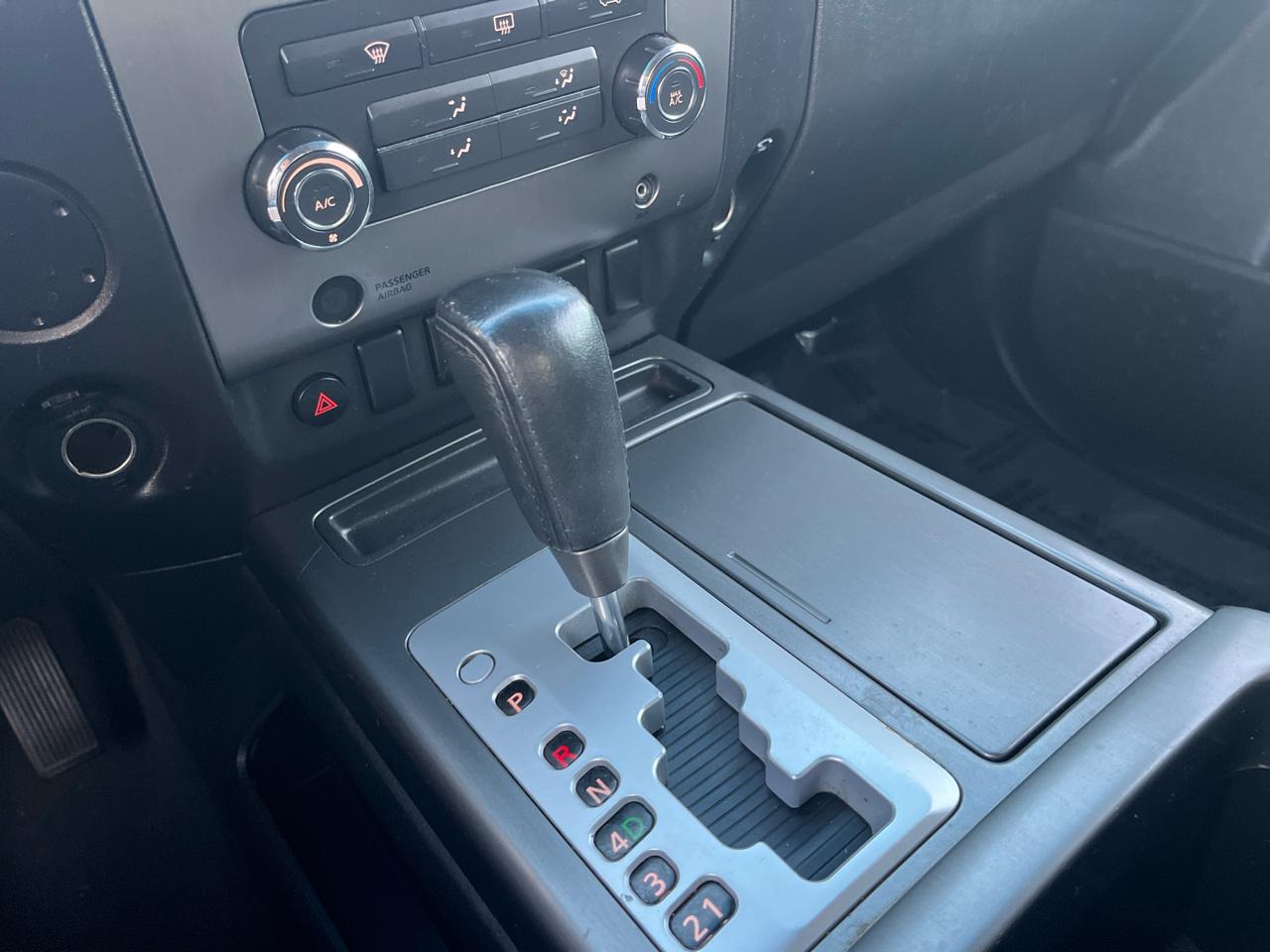 Nissan Titan LE Crew Cab 2WD LWB 2008