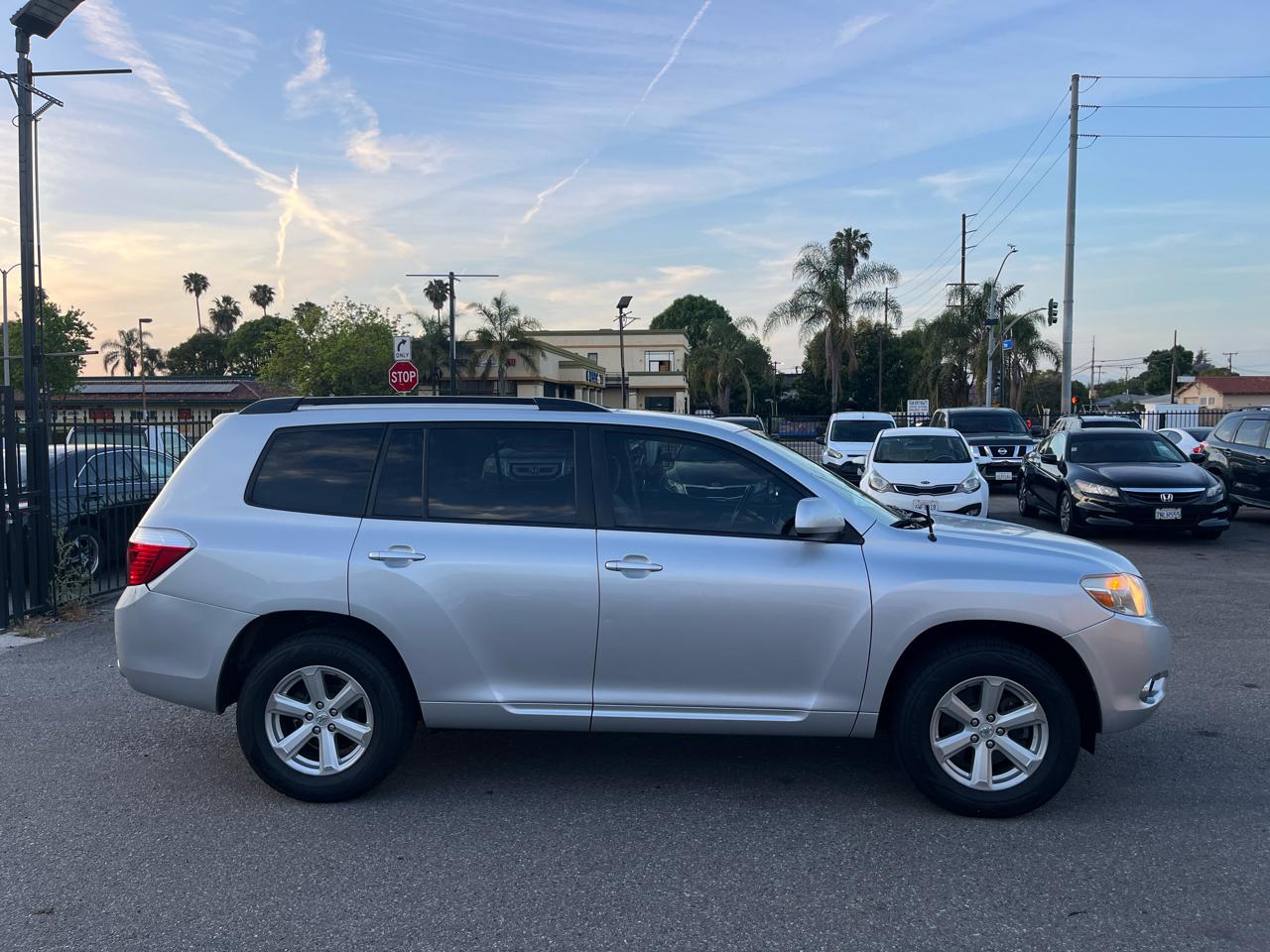 Toyota Highlander Base 2WD 2009