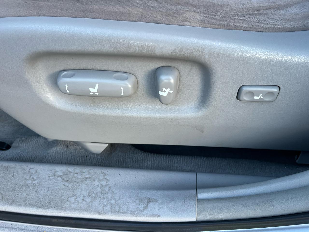 Toyota Highlander Base 2WD 2009