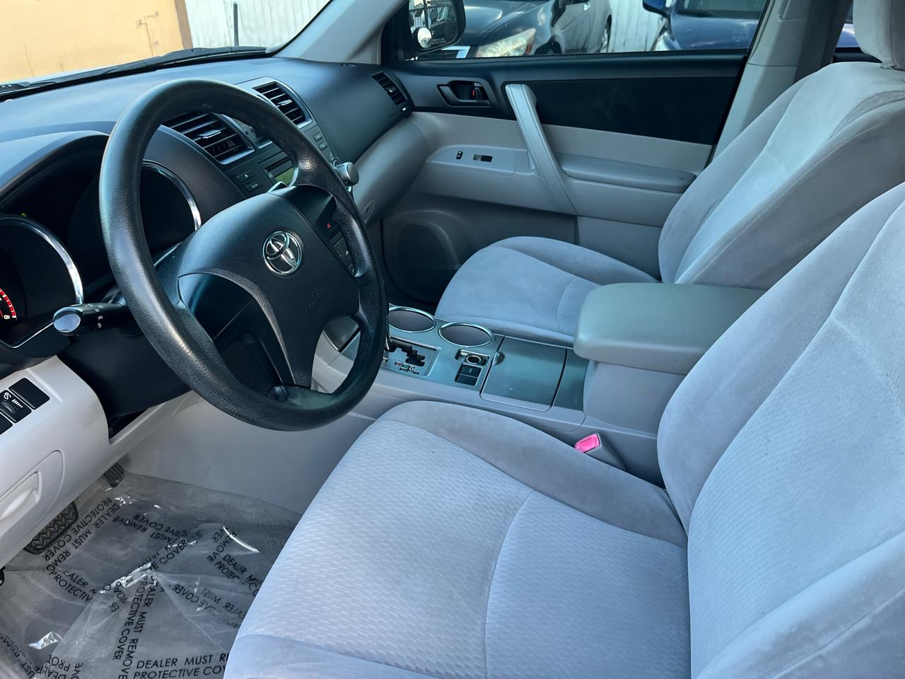 Toyota Highlander Base 2WD 2009