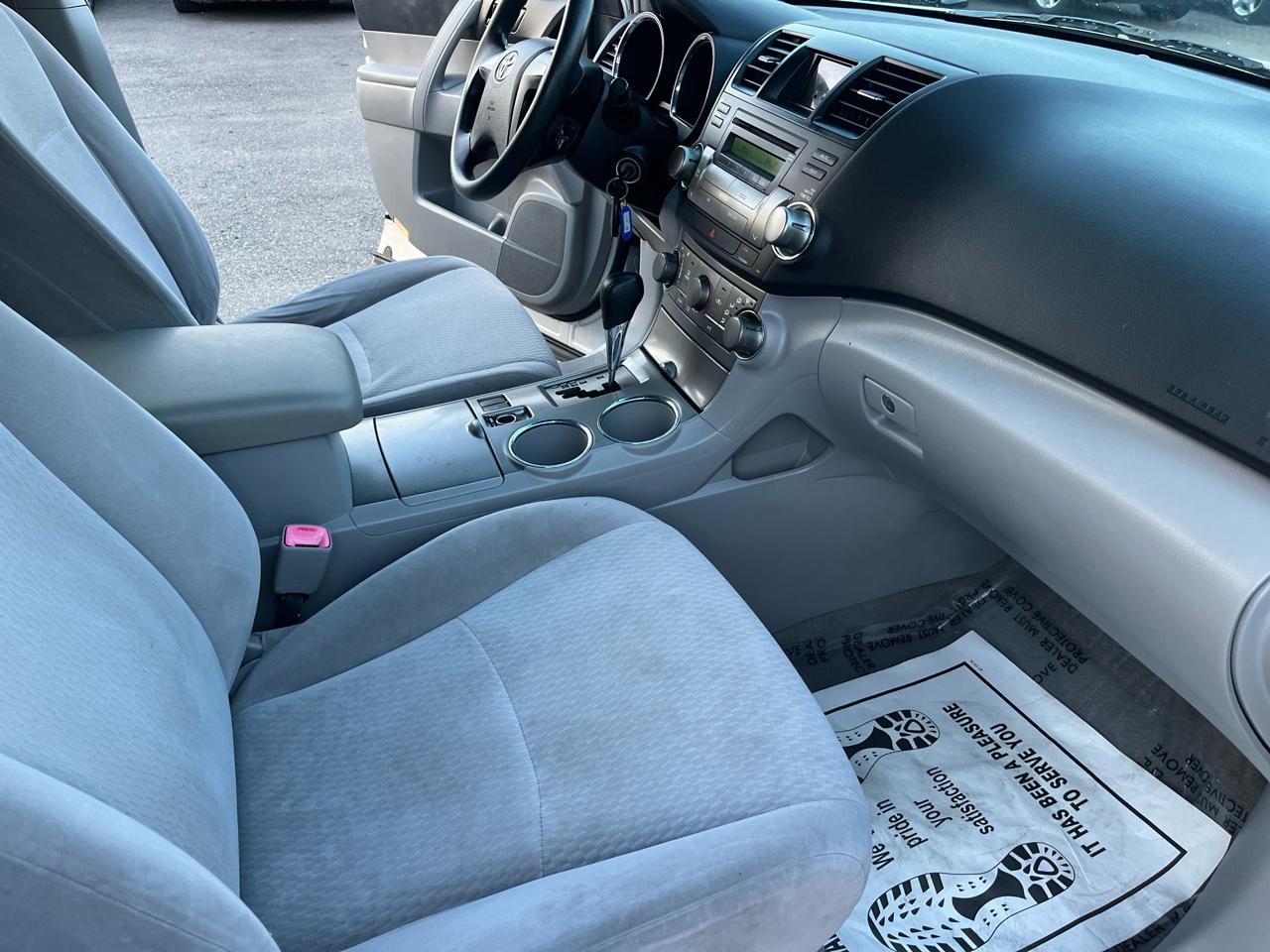 Toyota Highlander Base 2WD 2009