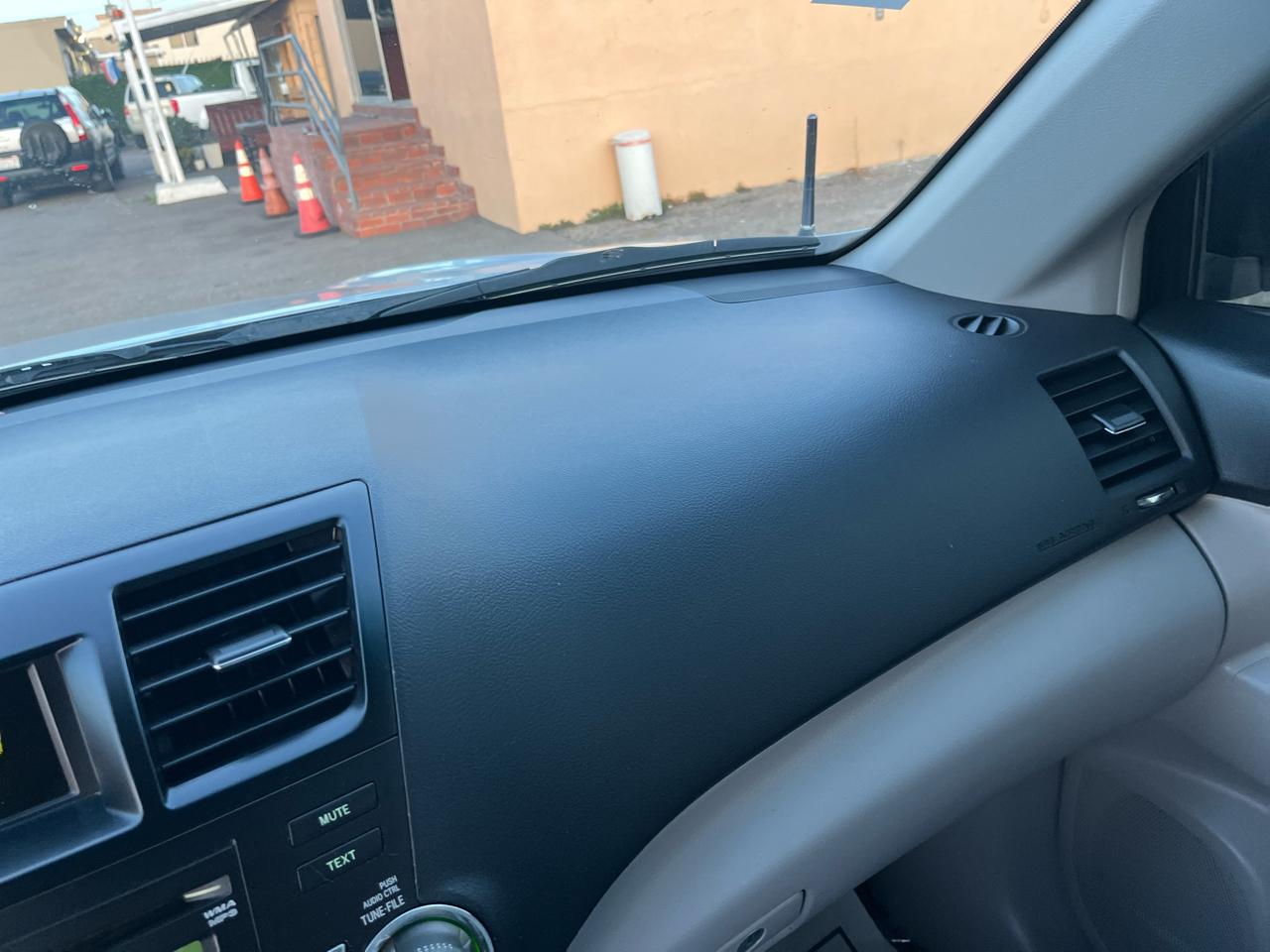 Toyota Highlander Base 2WD 2009