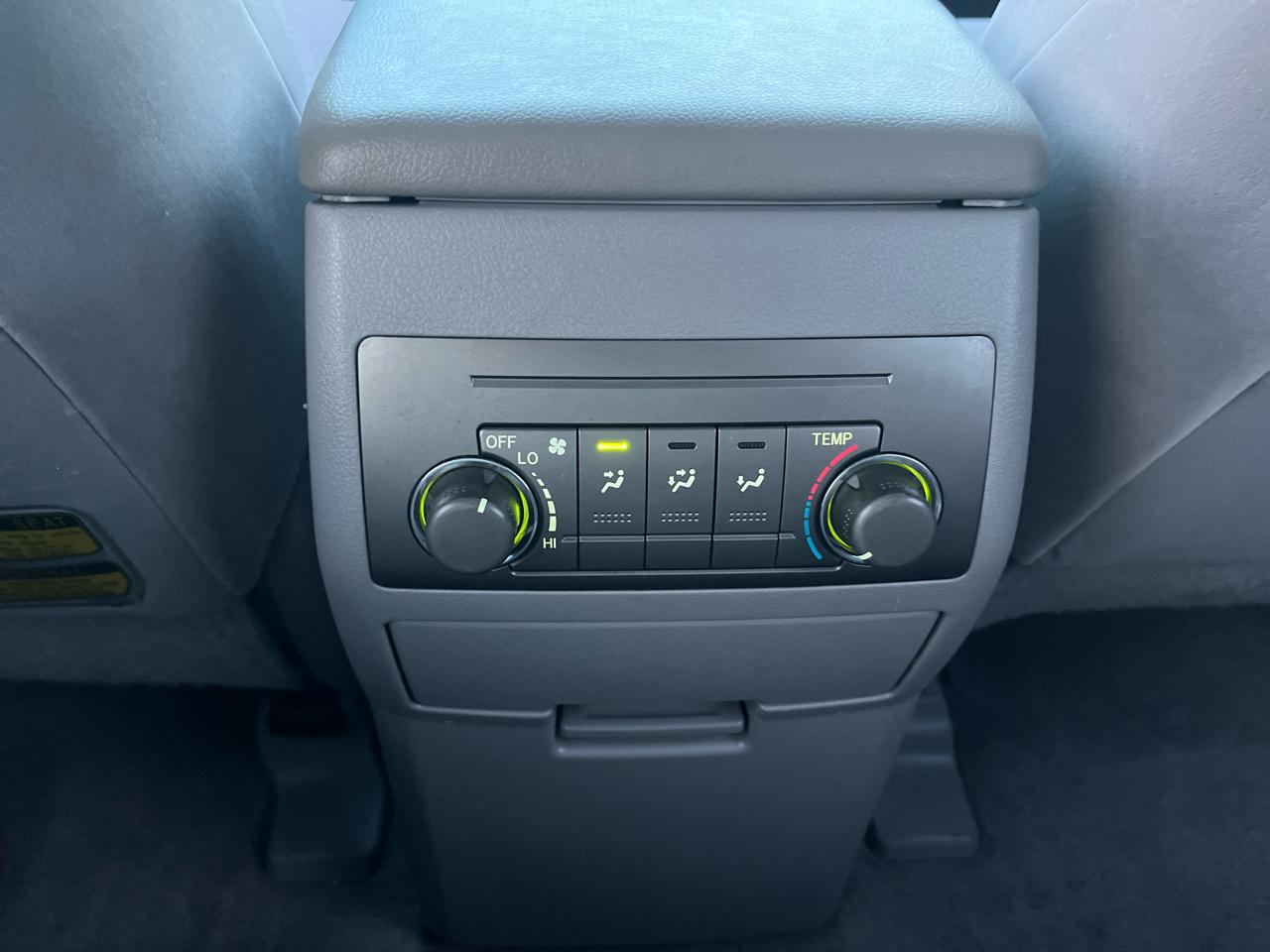 Toyota Highlander Base 2WD 2009