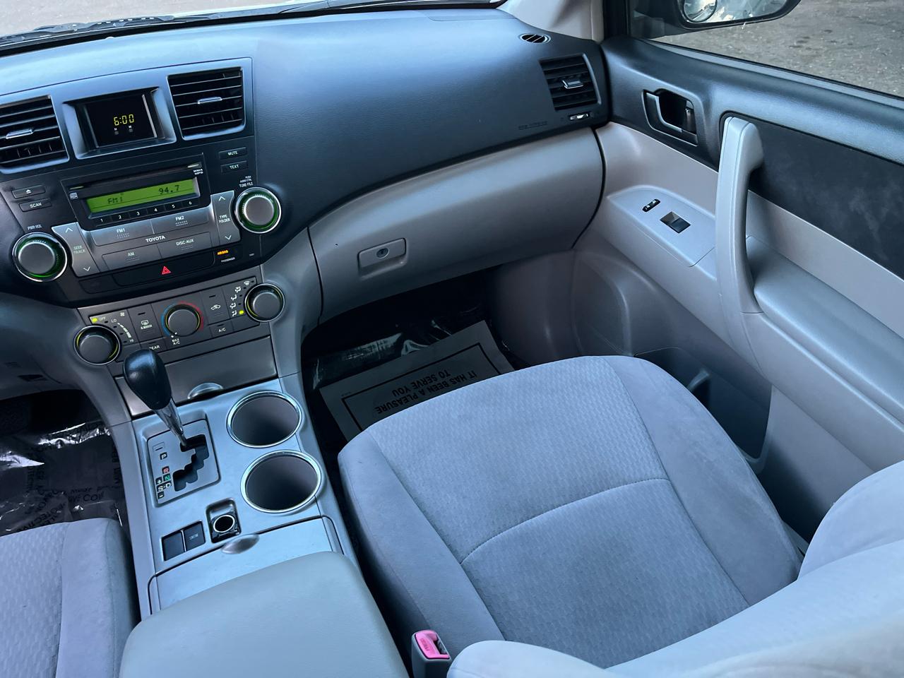 Toyota Highlander Base 2WD 2009