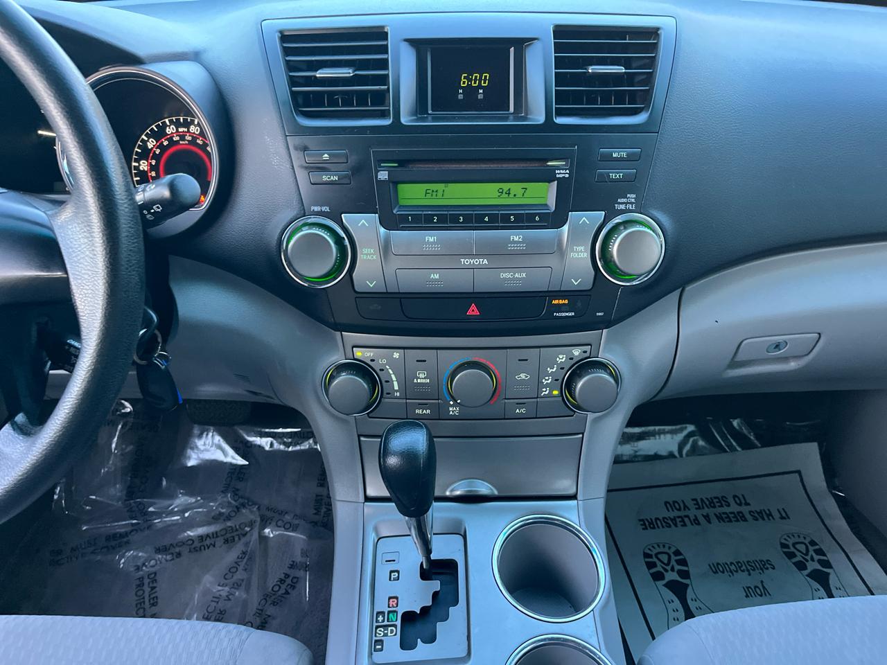 Toyota Highlander Base 2WD 2009