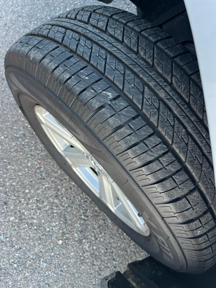 Toyota Highlander Base 2WD 2009