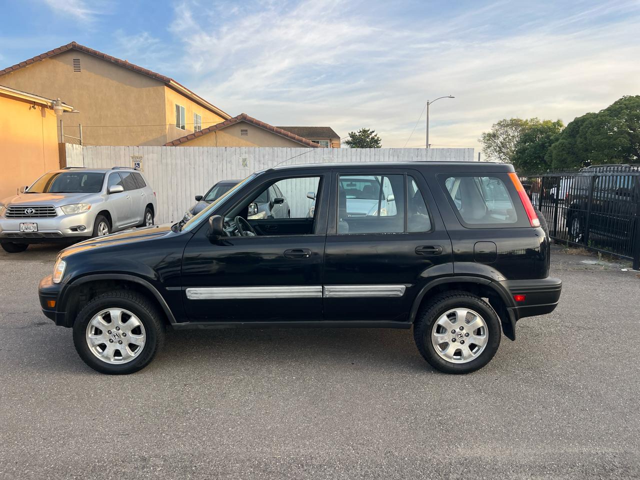 Honda CR-V LX 2WD 2000