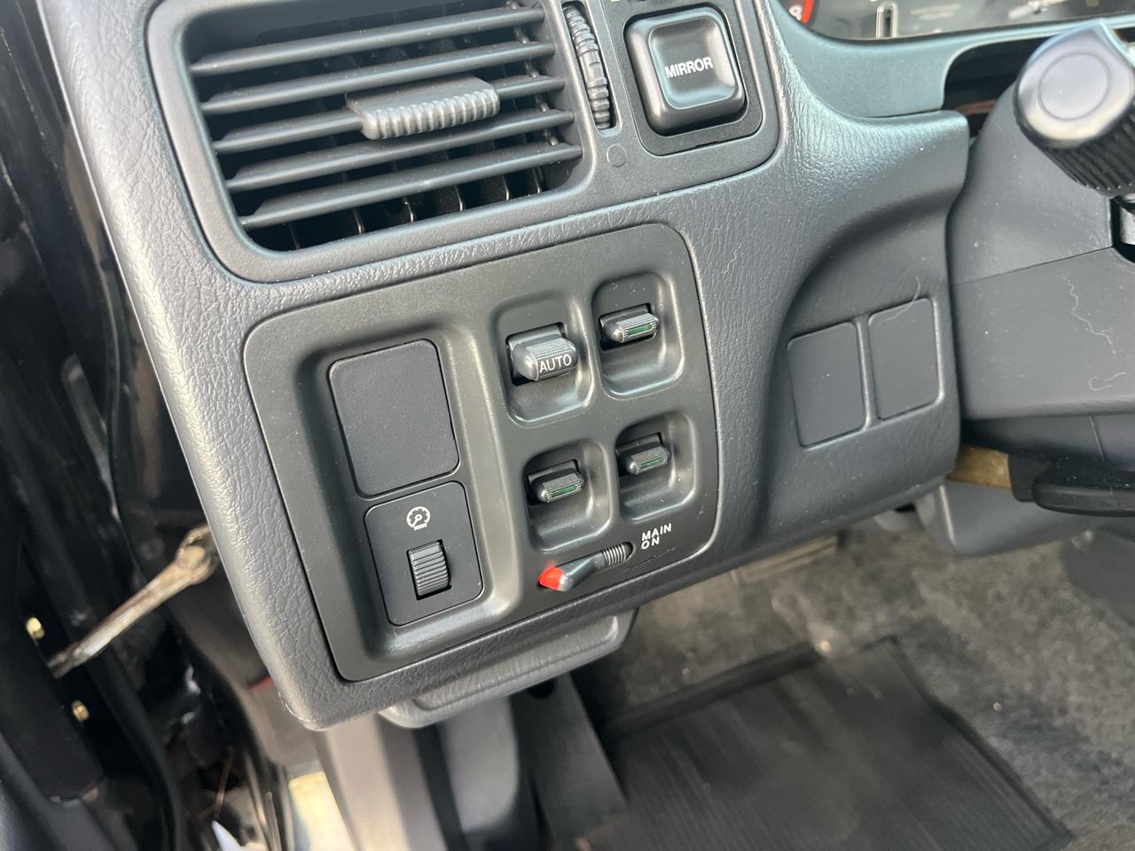 Honda CR-V LX 2WD 2000