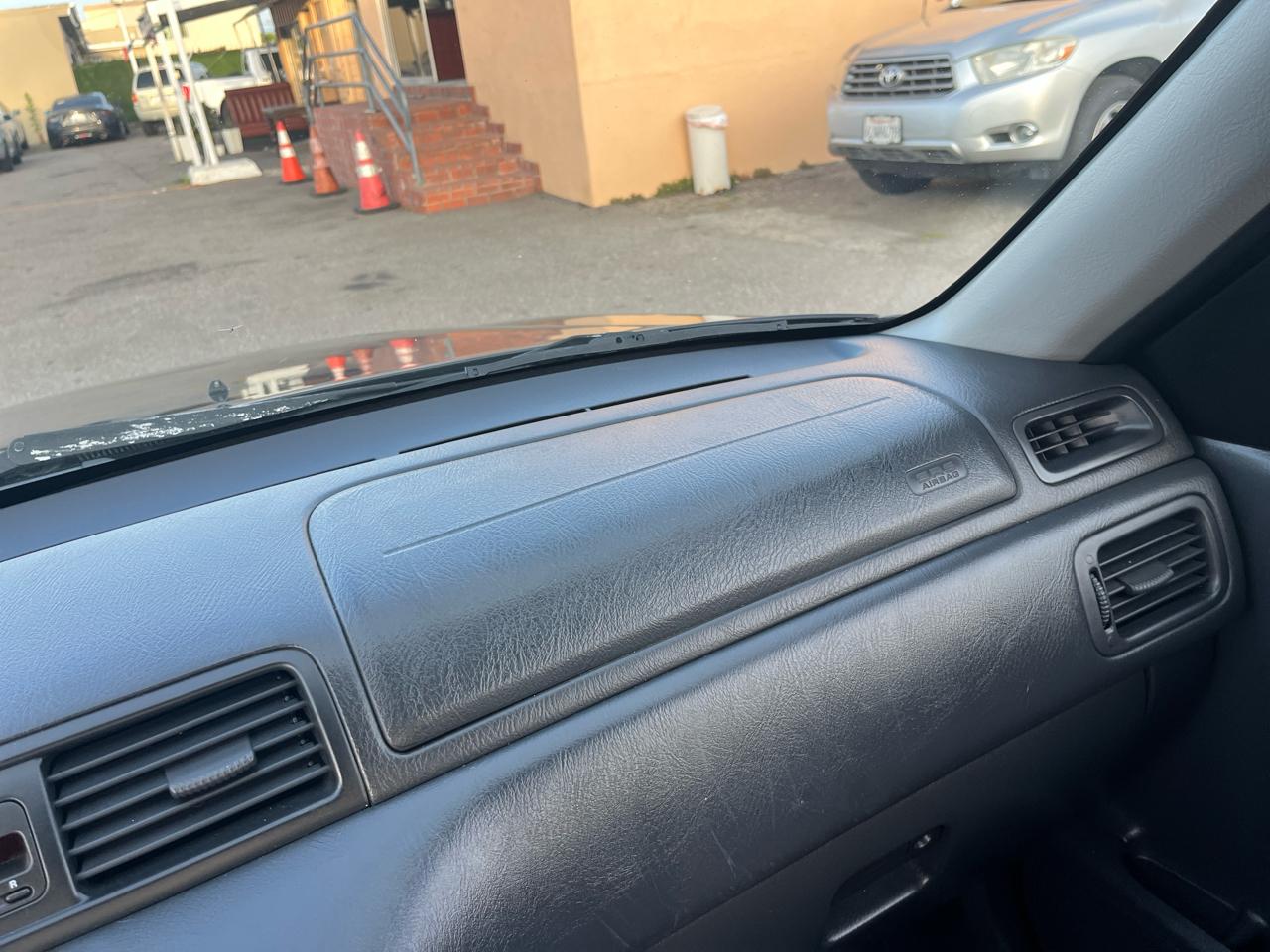 Honda CR-V LX 2WD 2000