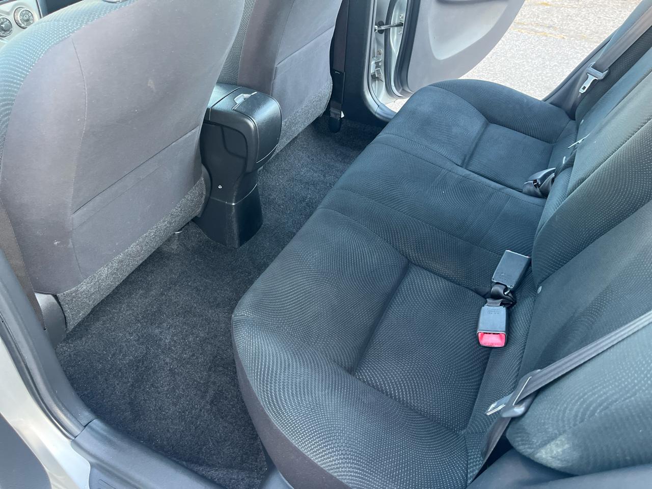 Toyota Yaris Sedan 4-Speed AT 2010