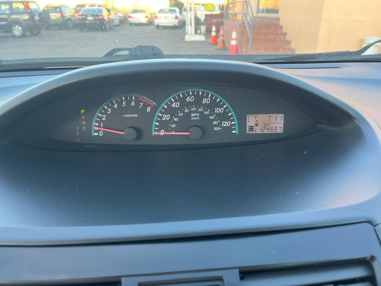 Toyota Yaris Sedan 4-Speed AT 2010