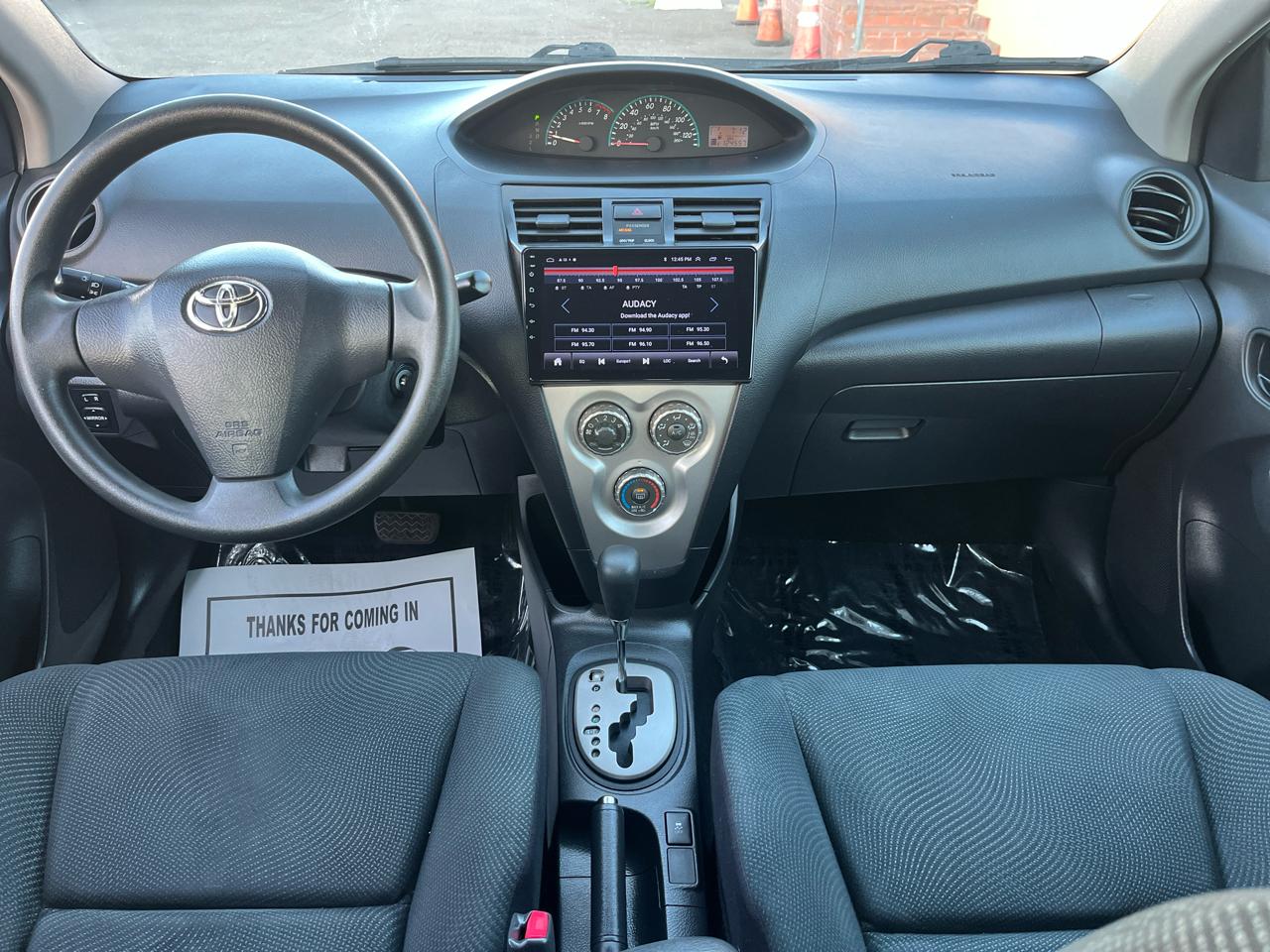Toyota Yaris Sedan 4-Speed AT 2010