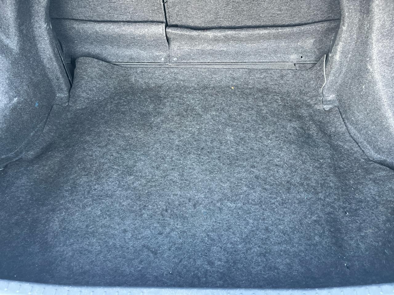 Toyota Yaris Sedan 4-Speed AT 2010