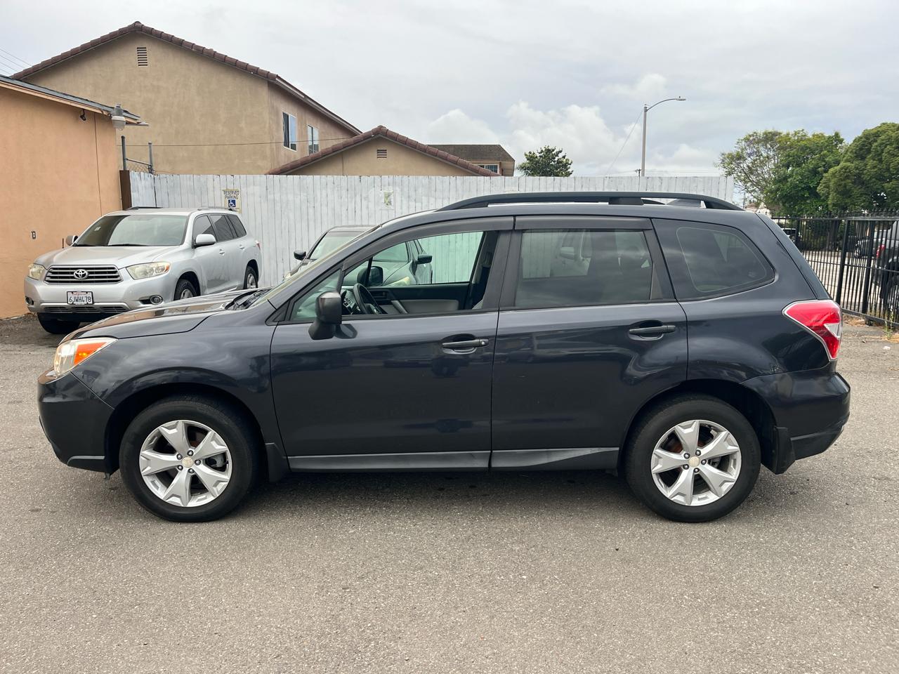 Subaru Forester 2.5i Premium PZEV CVT 2016